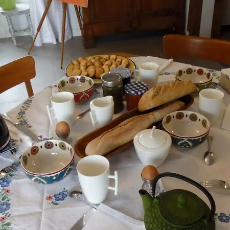 La Pourgere Bed and Breakfast *